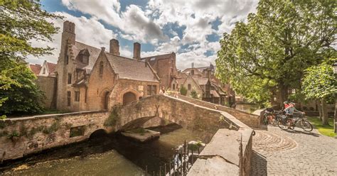 Boniface Bridge (Bonifaciusbrug) – How to Visit in Bruges!